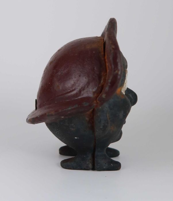 Mealheiro antigo em ferro fundido