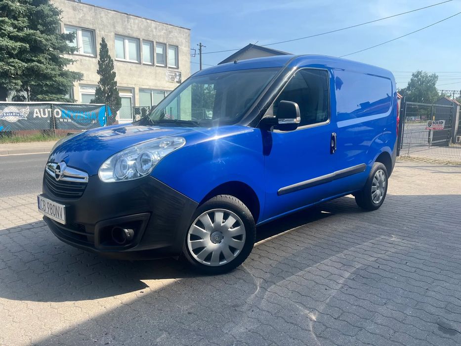 Opel COMBO  Opel Combo dostawczy benzyna gaz 6 biegów