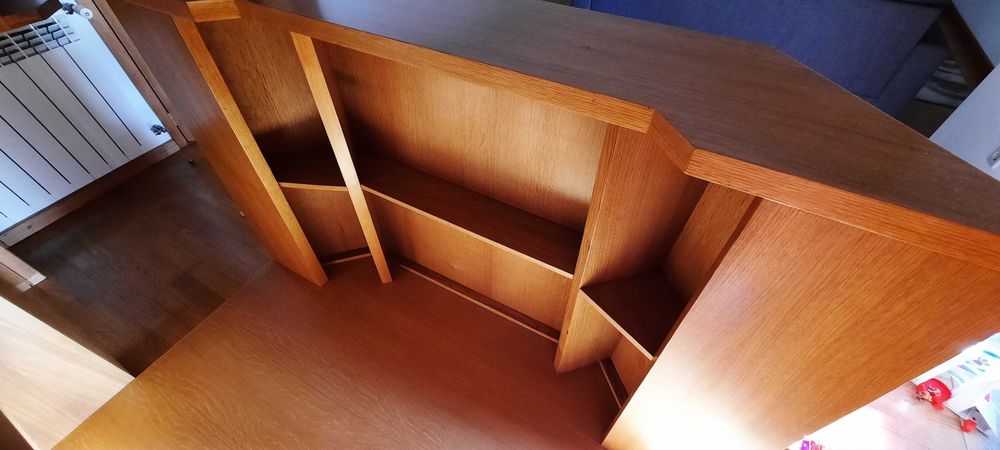 Móvel bar com pouco uso