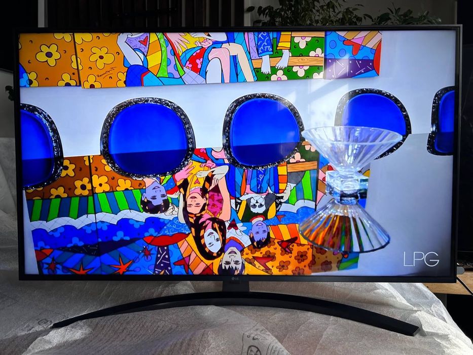 4K Телевізор 43” LG 43UR8100, Smart TV