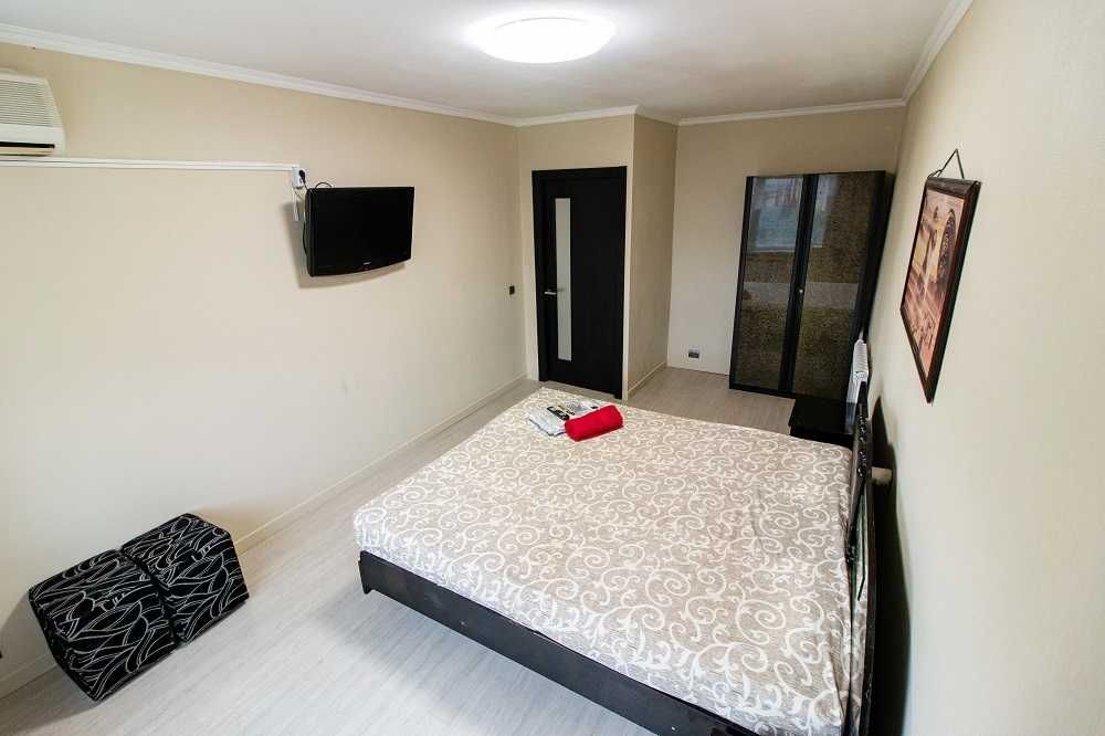 Здам на тиждень 3к.квартира, Оболонь, вул. Прирічна 5, ЗНИЖКИ В ОПИСІ!