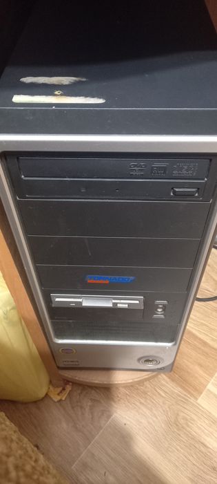 Настольный компьютер.