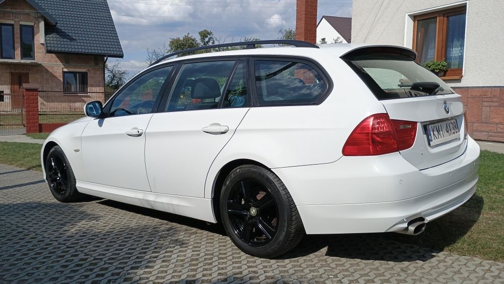 BMW 318d E91 143km  2008r