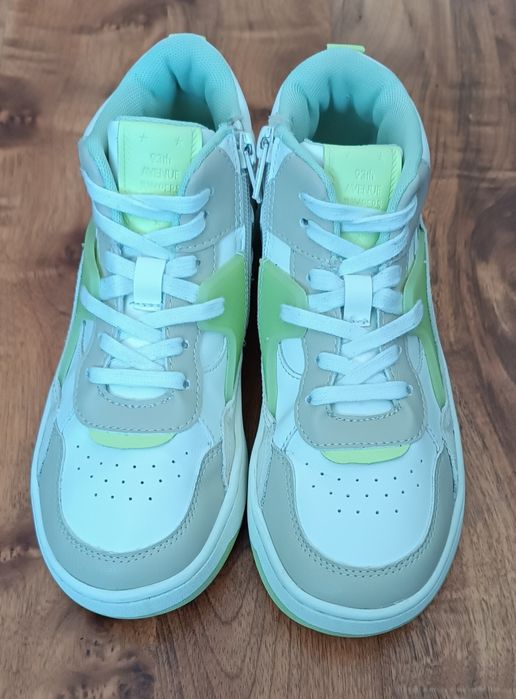 Buty sznurowane Zara