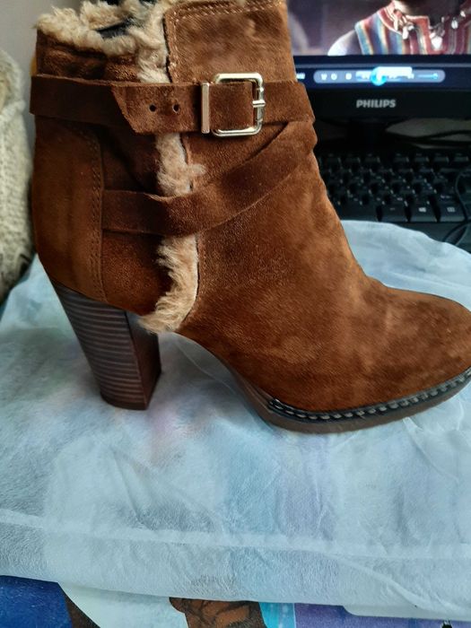 Женская осенняя и летняя обувь