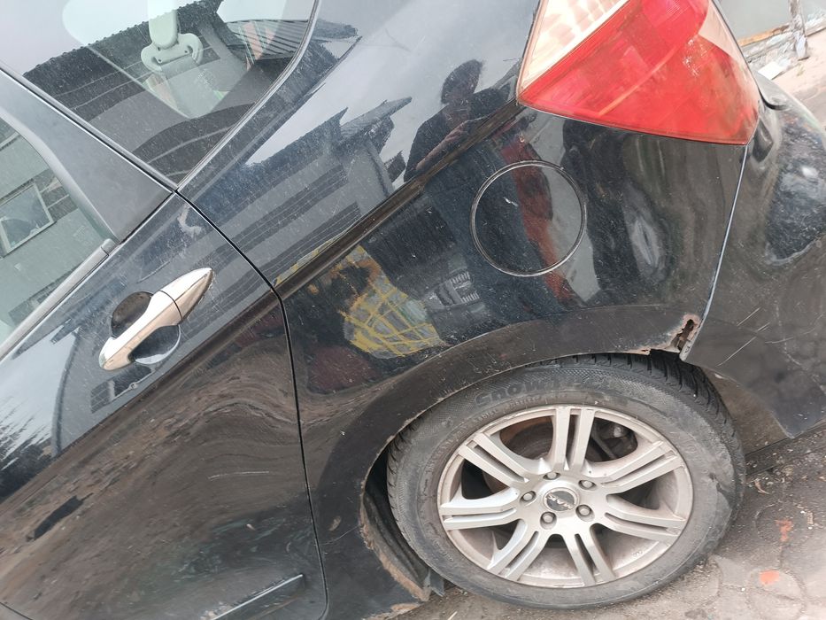 Honda FR-V mini van 6 osobowy w całości części dawca