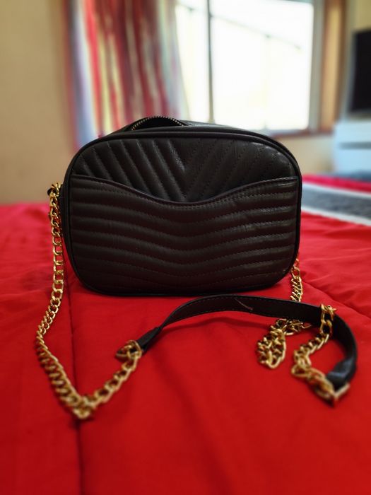 Carteira pequena cinza