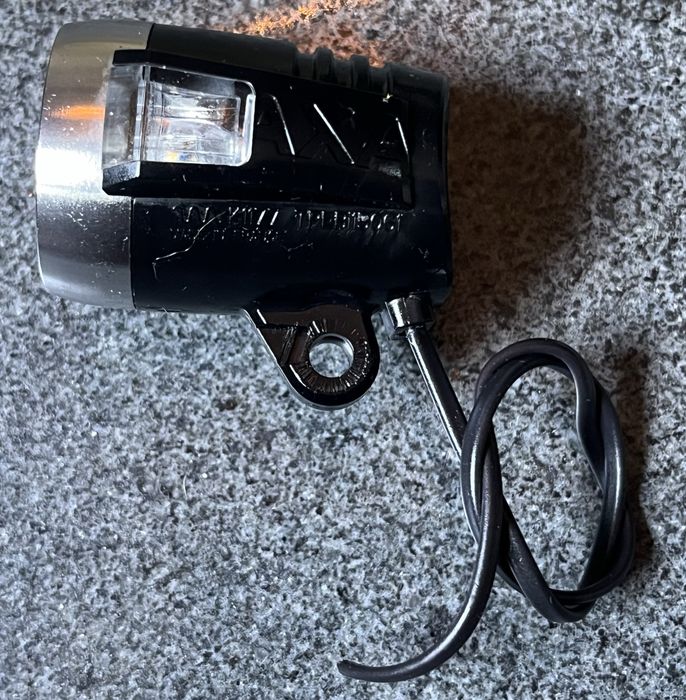 Axa BlueLine50 / LED lampa rowerowa