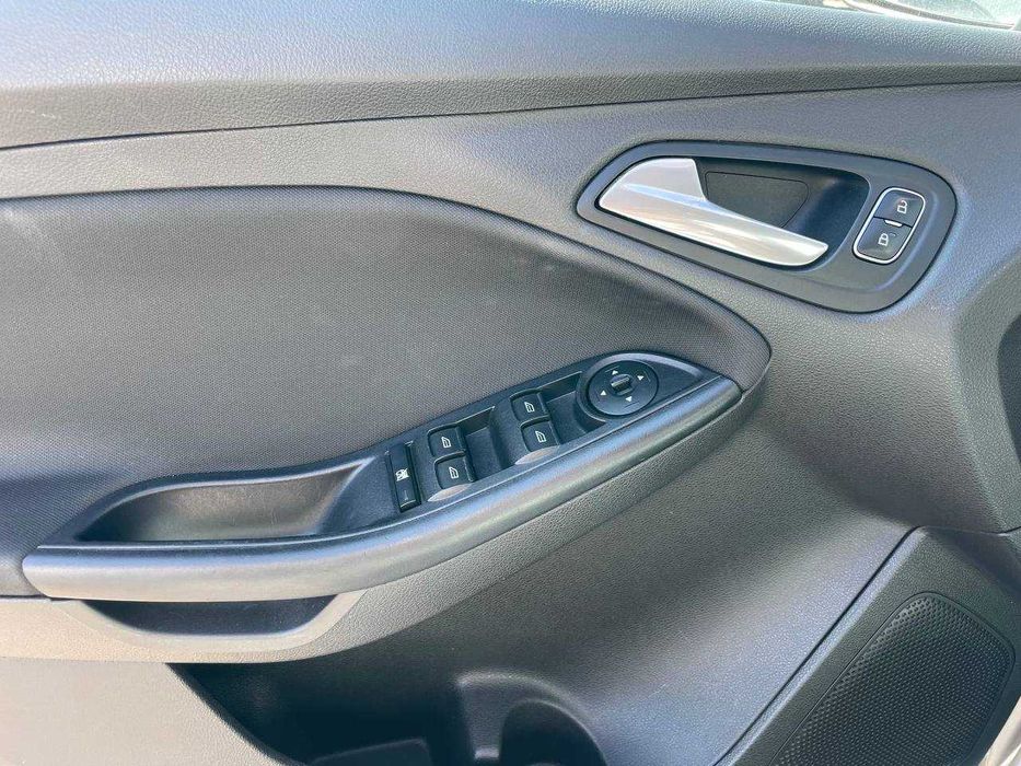 Ford Focus 2017 VIN 1FADP3F24HL217011 фото оголошення 16 з 24