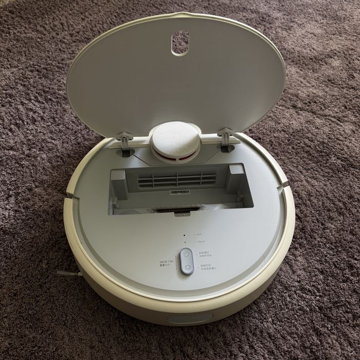 Робот-Пылесос Xiaomi Mijia Mi Robot Vacuum Cleaner SDJQR02RR