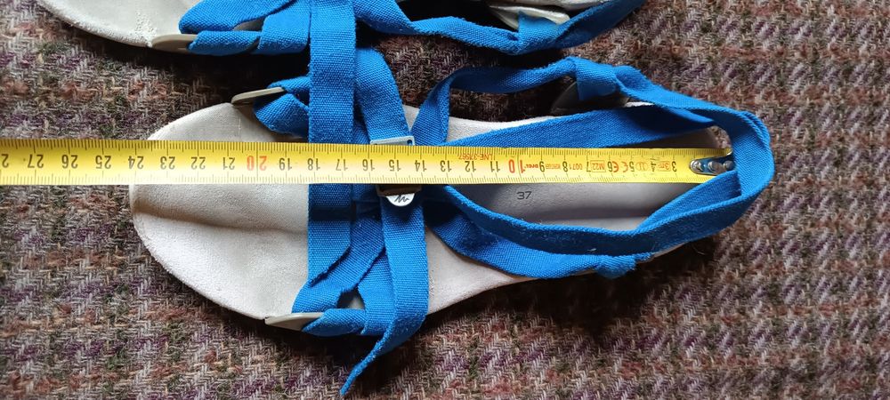 Sandały paski quechua 37