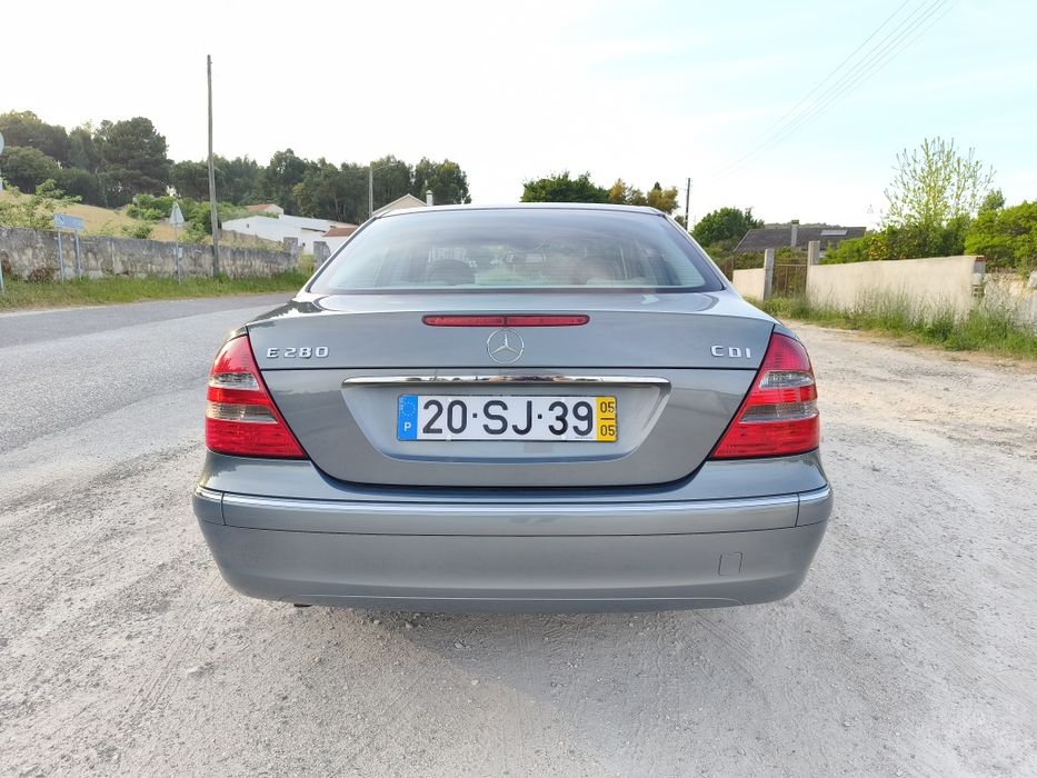 Mercedes-Benz E 280 — fotografia 5