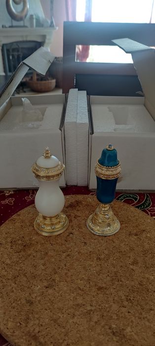 Castiçais de porcelana