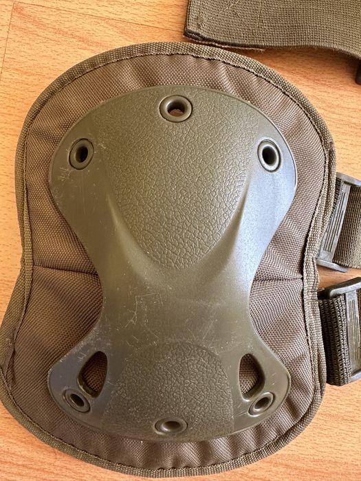 Наколінники+ налокітники в зеленому кольорі