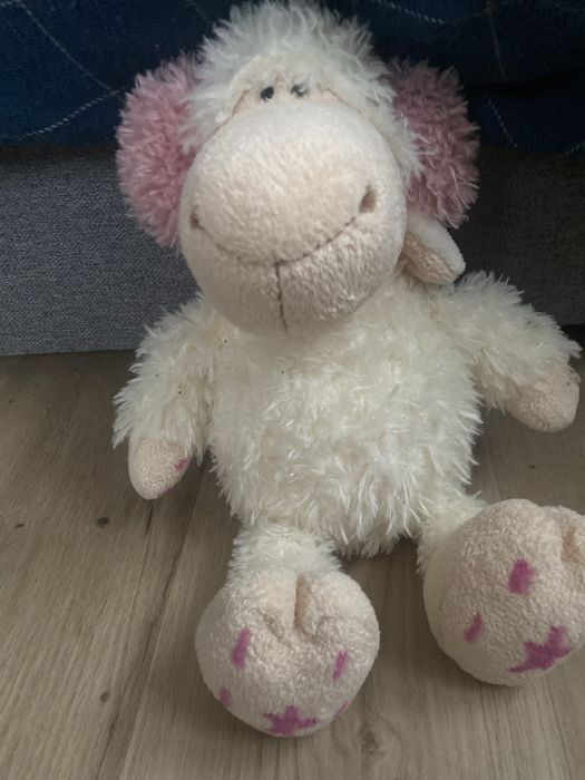 Peluche de ovelha da NICI