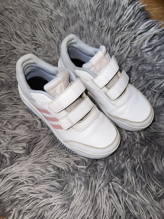 Кроссовки adidas 32
