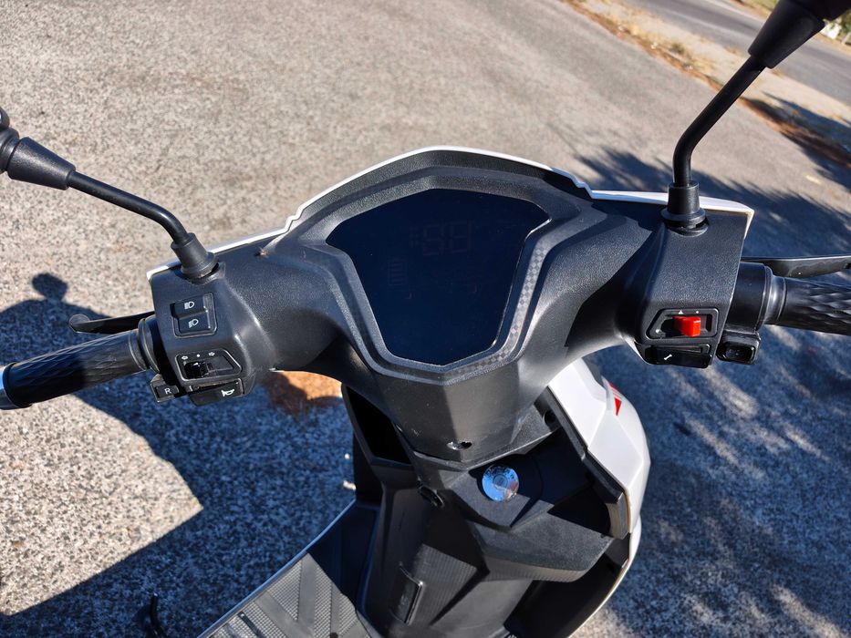 Scooter Elétrica sem carta NeoVolt Pulse