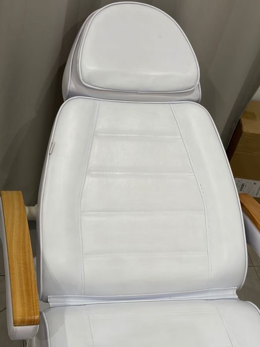 Fotel kosmetyczny elektryczny Calissimo 3 silniki | Stan bdb | Pedicure |