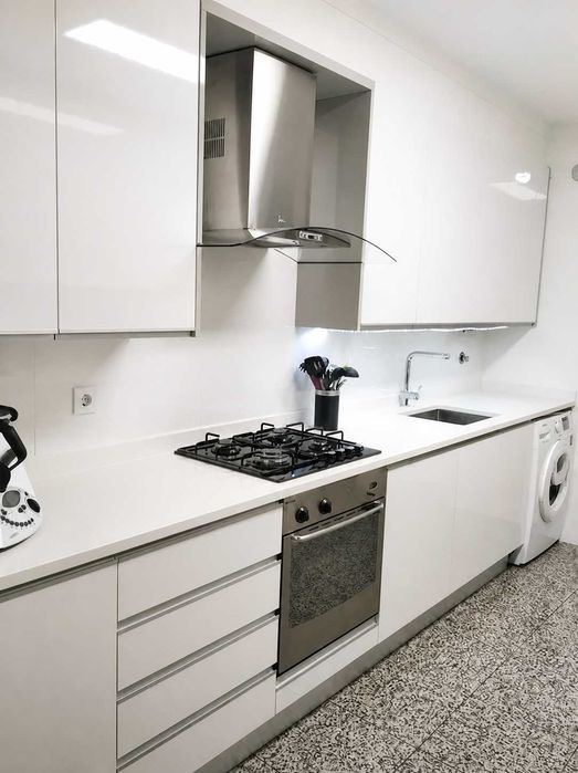 Quarto mobilado em Almada para estudante | A 1 min do Metro
