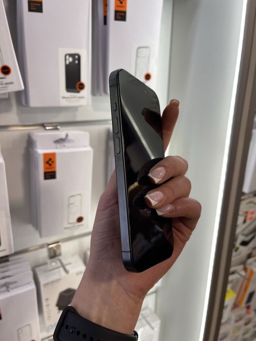 iPhone 15 Pro 256Gb black titanium - АКБ 100%, стан 4+