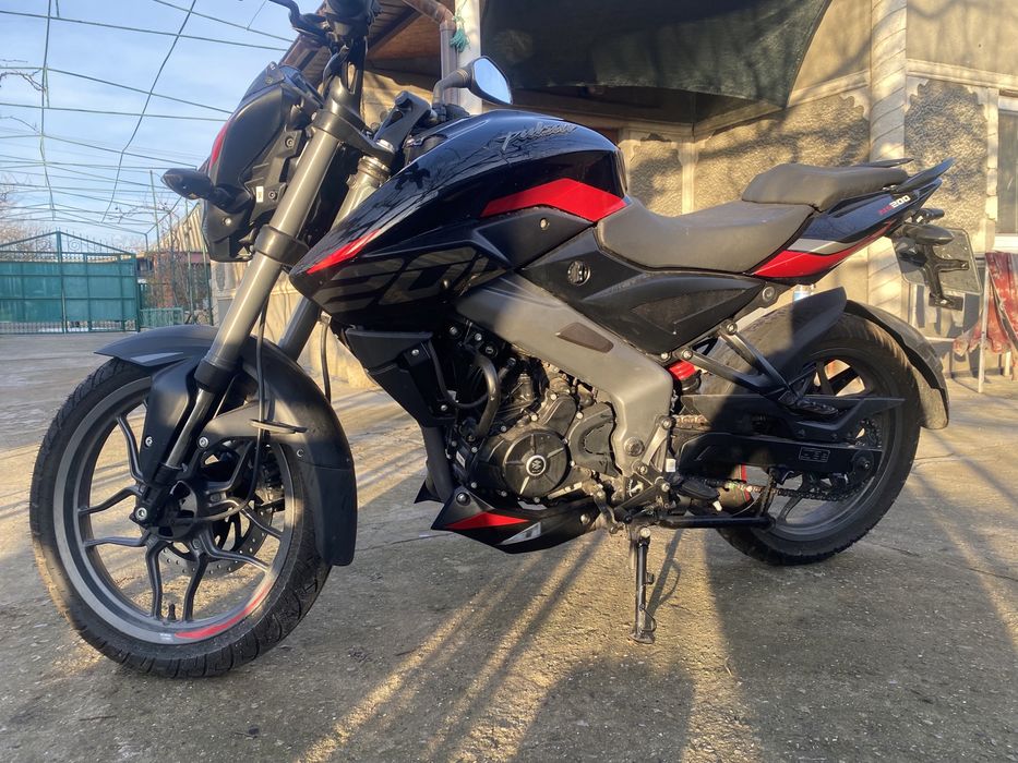 Bajaj pulsar ns 200