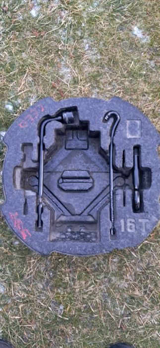 Sprzedam wkład koła zapasowego kia ceed II