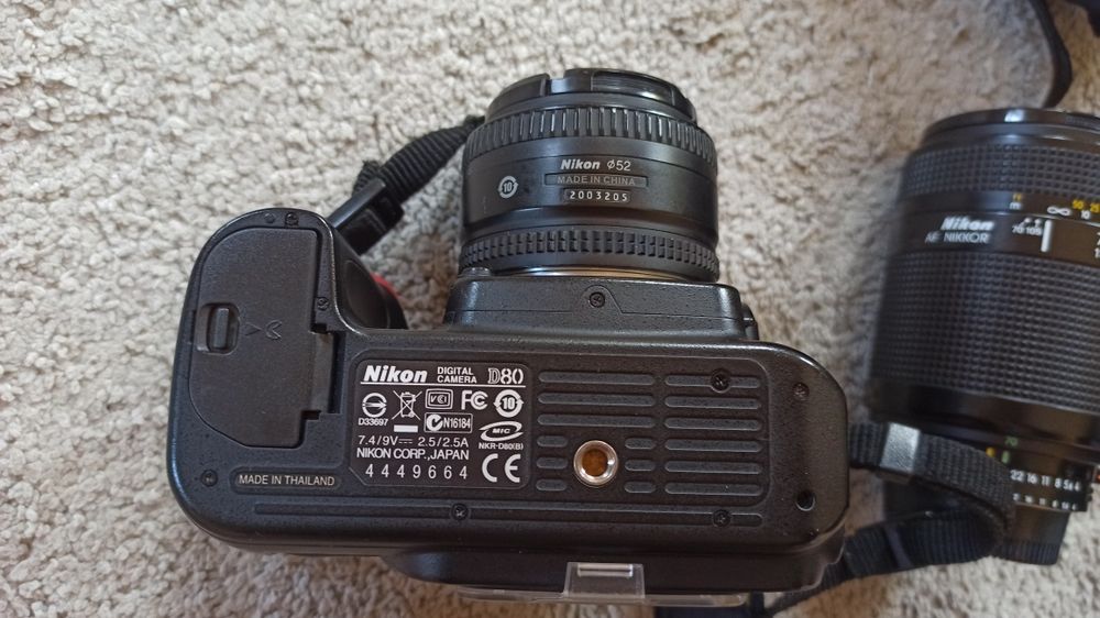Камера nikon d80. Обєктив nikon 70-120mm. Обєктив 50mm. Штатив velbon