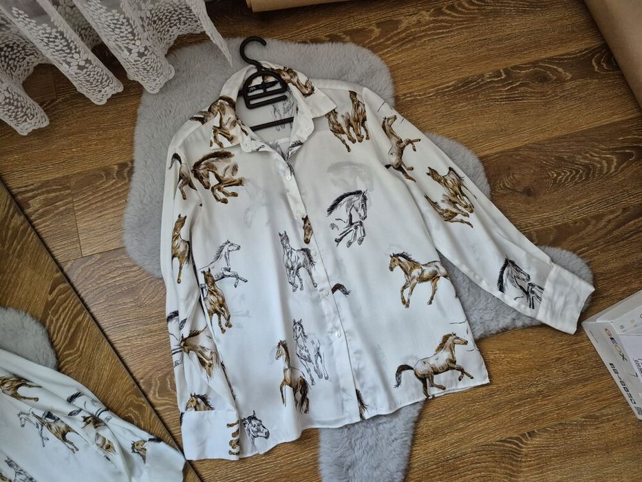 Одна на вибір атласна сорочка від Zara, S/M