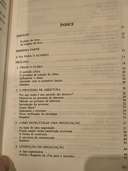 Livro "A Arte de Negociar" de Bill Scott