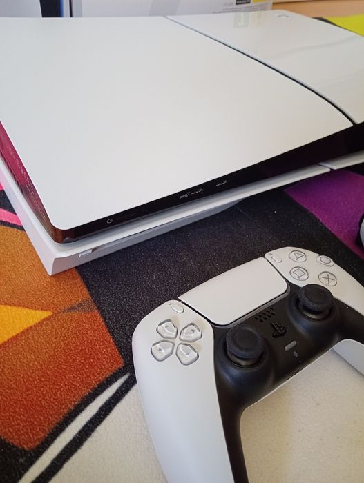 PS5 Slim 1TB (Edição Disco) + 2 Comandos DualSense + Fatura e Garantia