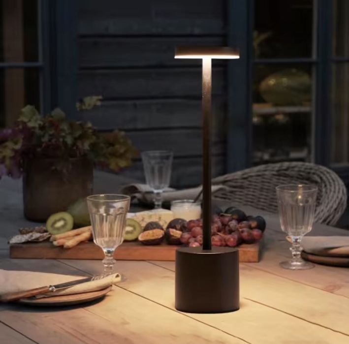 Портативна світлодіодна бездротова сенсорна лампа