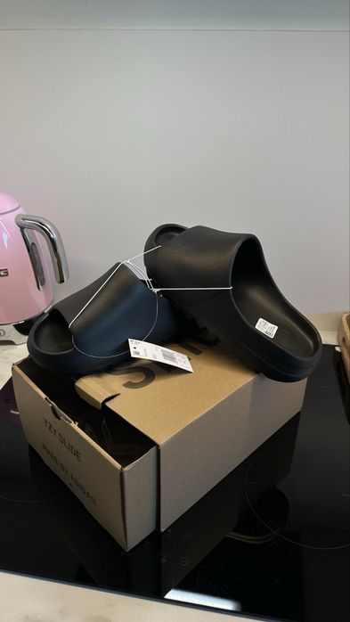 Klapki yeezy adidas rozm 42