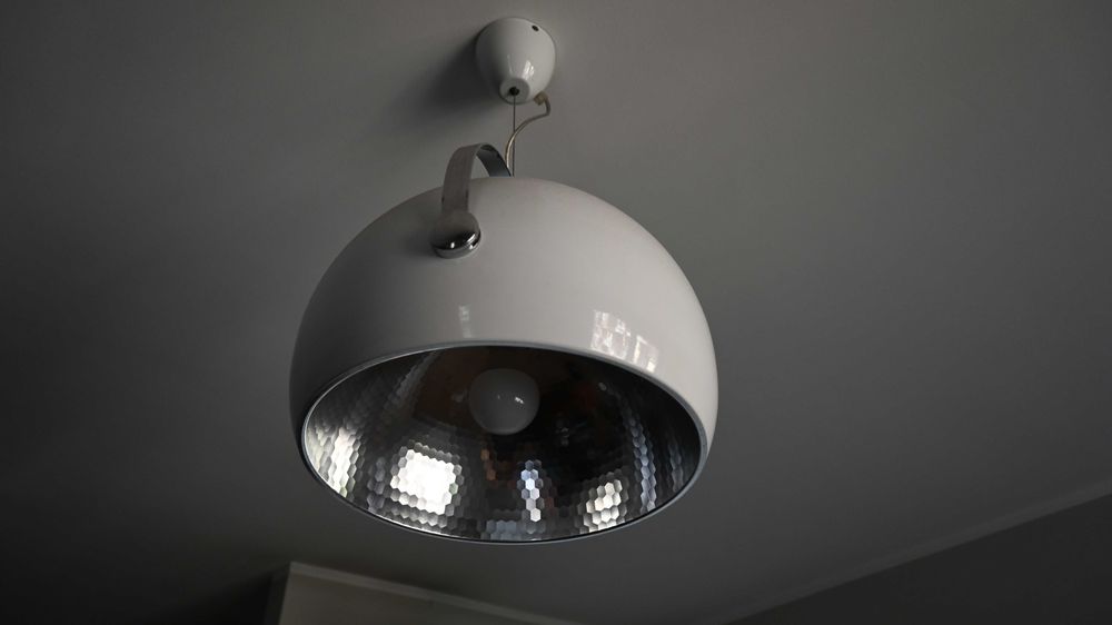 Lampa wisząca kula biała