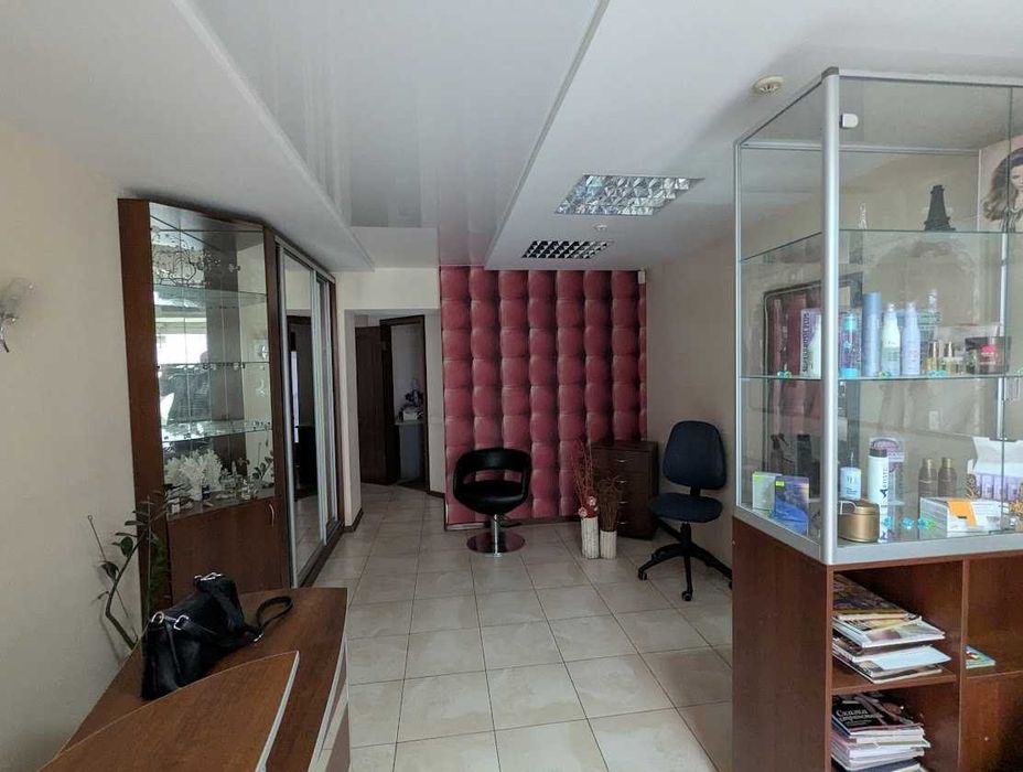 Здамо в оренду робочі місця в салоні краси "Діва" по Гоголя 453