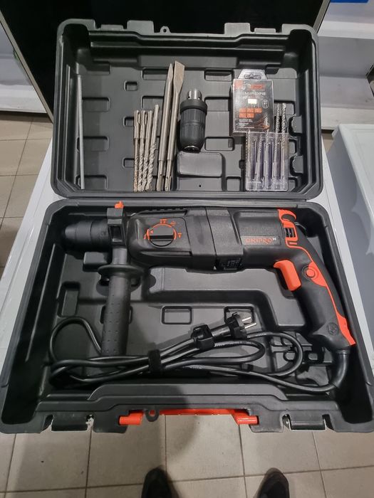 Перфоратор Dnipro-M RH-98 Q