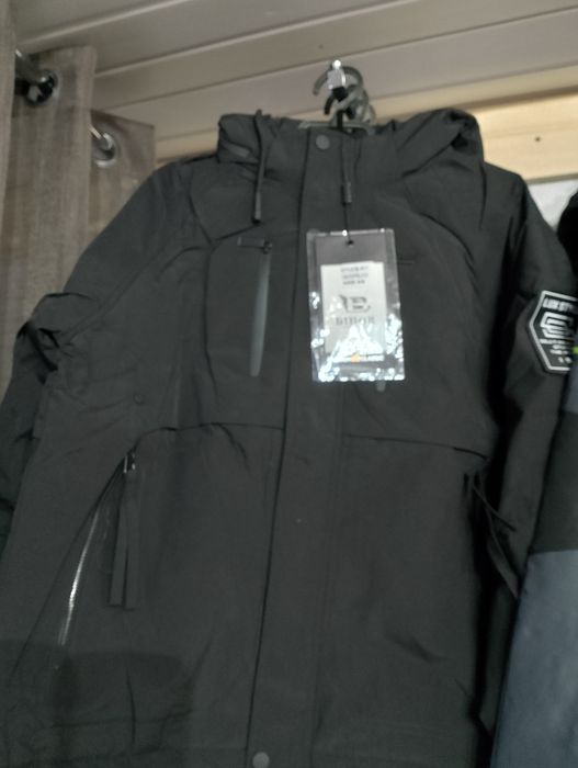 Продам курточку на хлопців