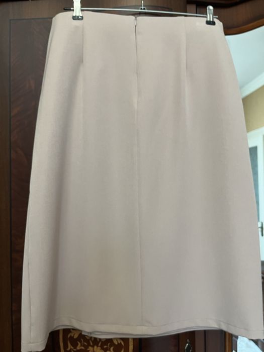 Елегантна спідниця жіноча