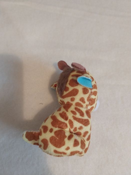 Mały pluszak żyrafa