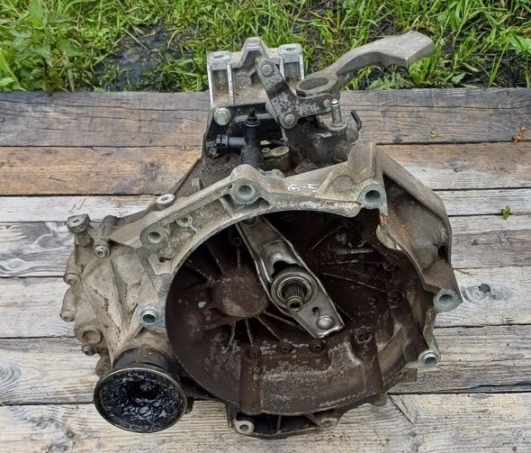 Skrzynia biegów VW Golf V Seat Leon II Skoda Octavia 1.4 16V FXQ JHU