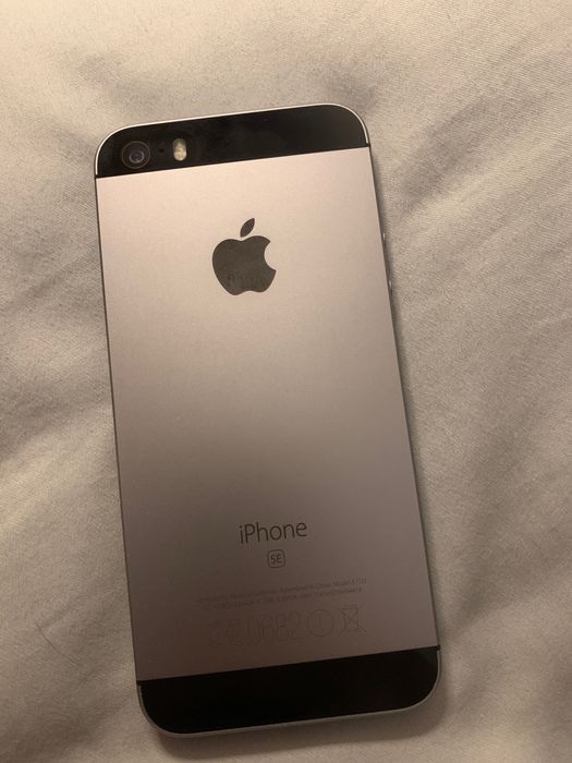 iPhone SE 16GB em ótimo estado