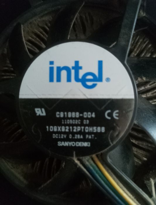 Кулер intel повністю стравний