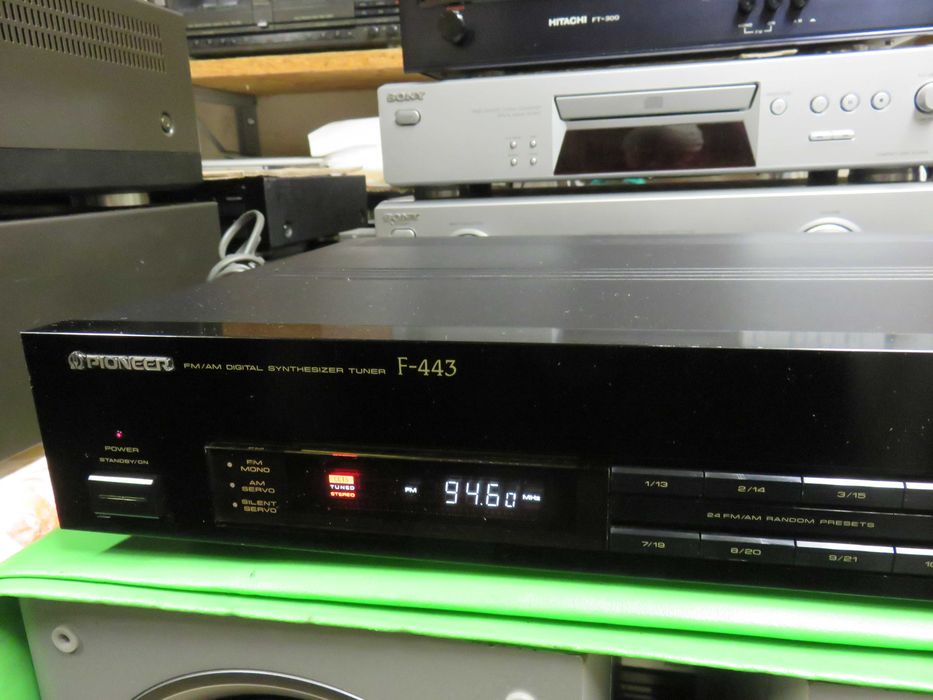 Tuner Pioneer F-443