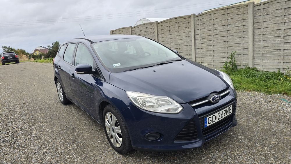 Ford Focus 1.6 benzyna 105 koni 2014rok polski salon zapraszam