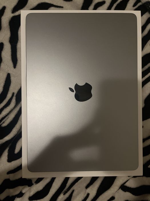 MacBook Air M2 13,6p