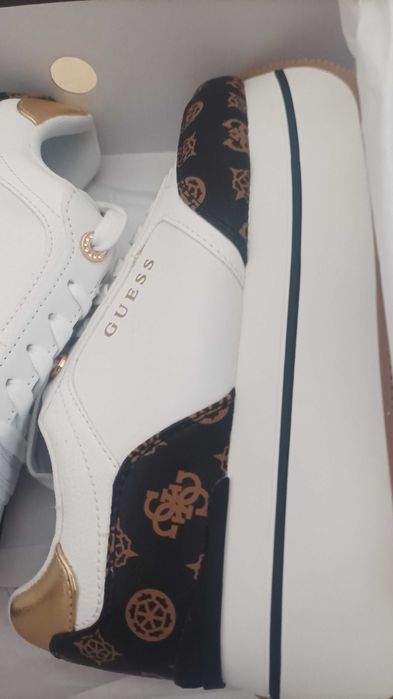 Nowe orginalne buty Guess
