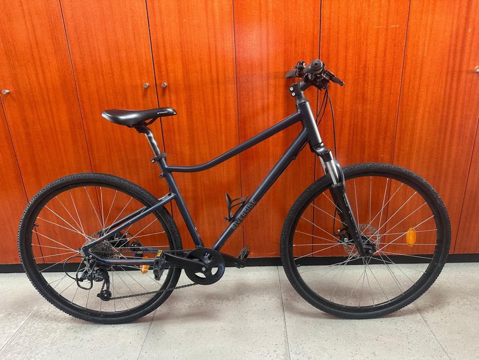 Bicicleta de Trekking Riverside 500 azul escuro