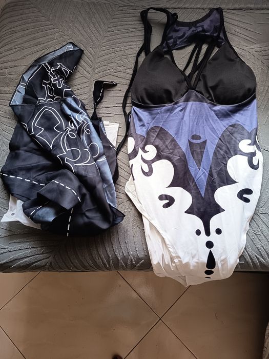Fato de banho tamanho M com pareo