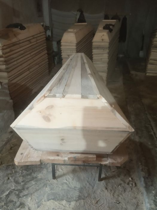 Труни под оббивку и кресты оптом Украина