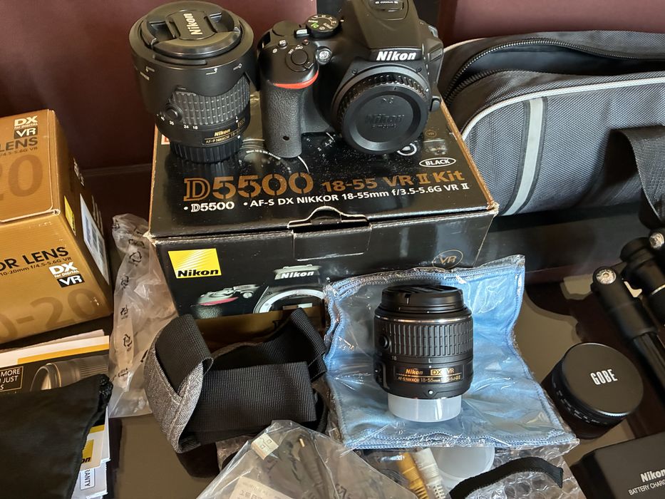 Conjunto Nikon D5500 com objetivas, tripe, baterias, mochilas  e mais acessorios