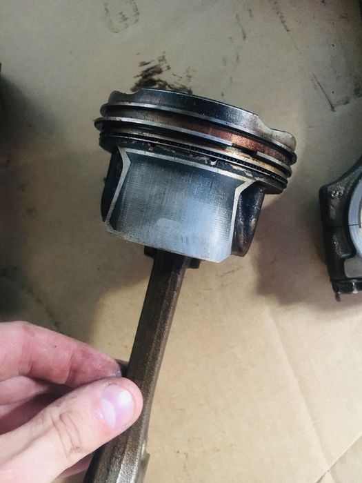 Продам поршня 1.2 TCE H5F Рено